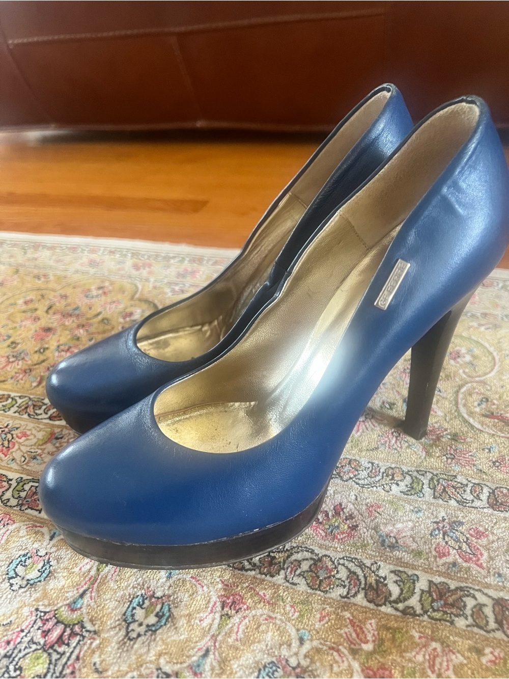 Gianfranco Ferre Classic Navy High Heel Pumps made in Italy Sz 37